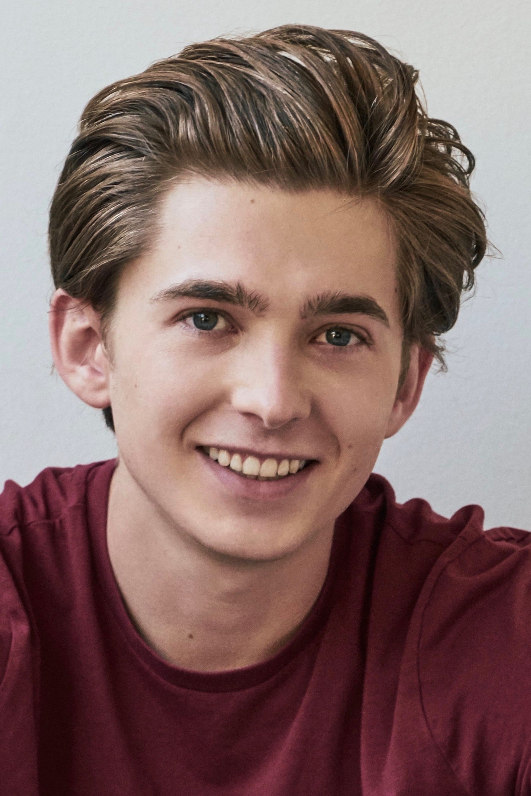 Austin Abrams - Henry Page