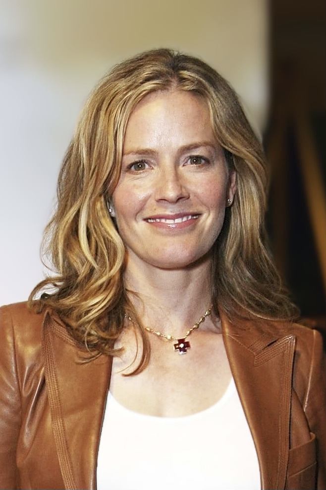 Elisabeth Shue - Evelyn