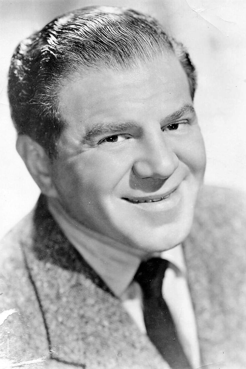 Lionel Stander - Cornelius Cobb