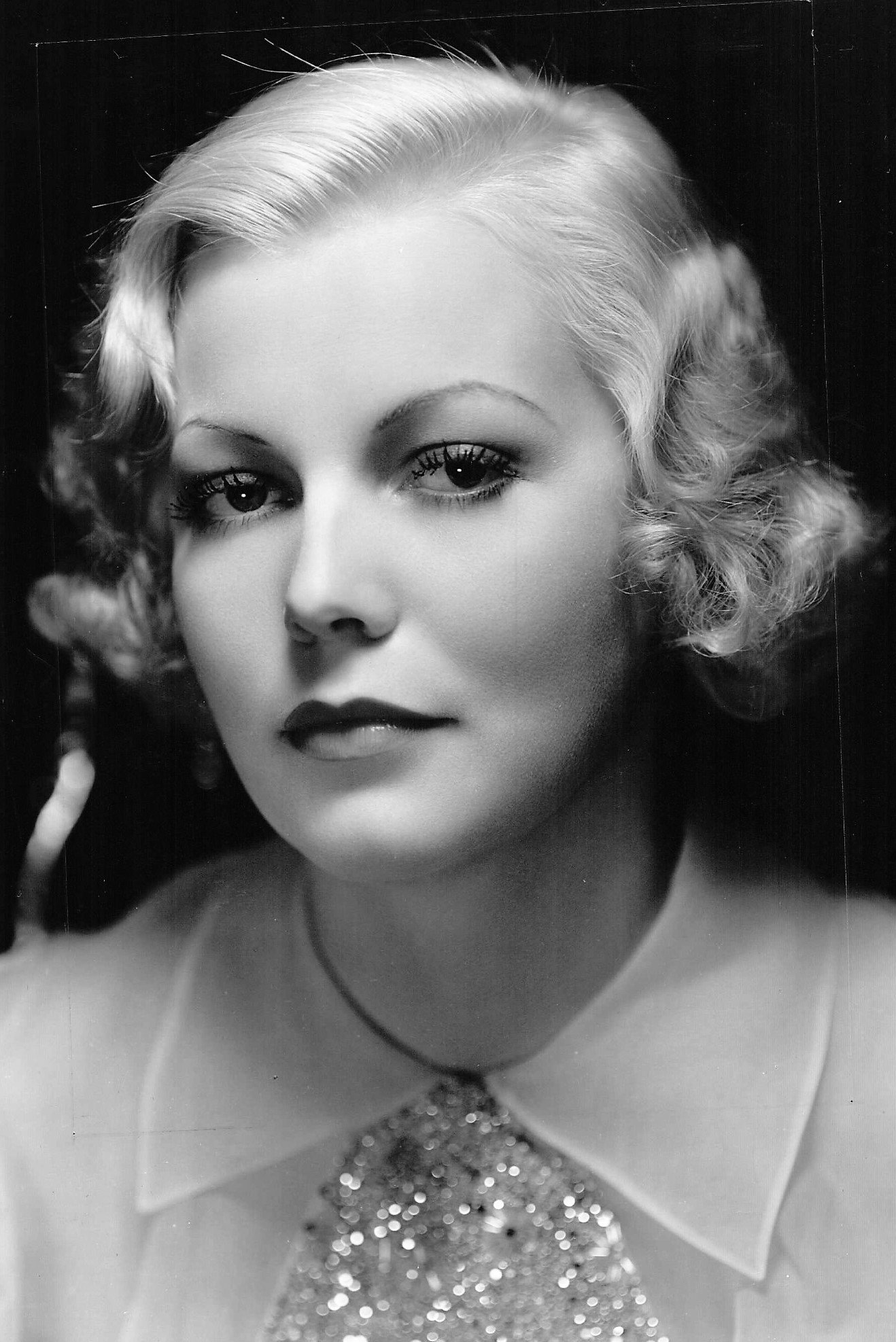 Muriel Evans - Theresa (uncredited)