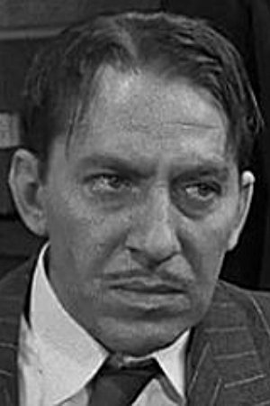 Thayer Roberts - Detective (uncredited)