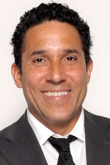 Oscar Nuñez - Self