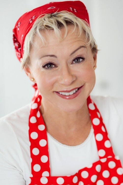 Debi Derryberry - Additional Voices (voice)