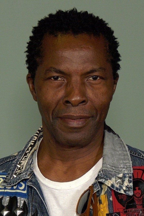 Isaach de Bankolé - Steven Obanno