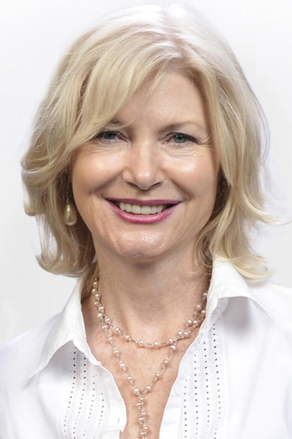 Beth Broderick - Betty