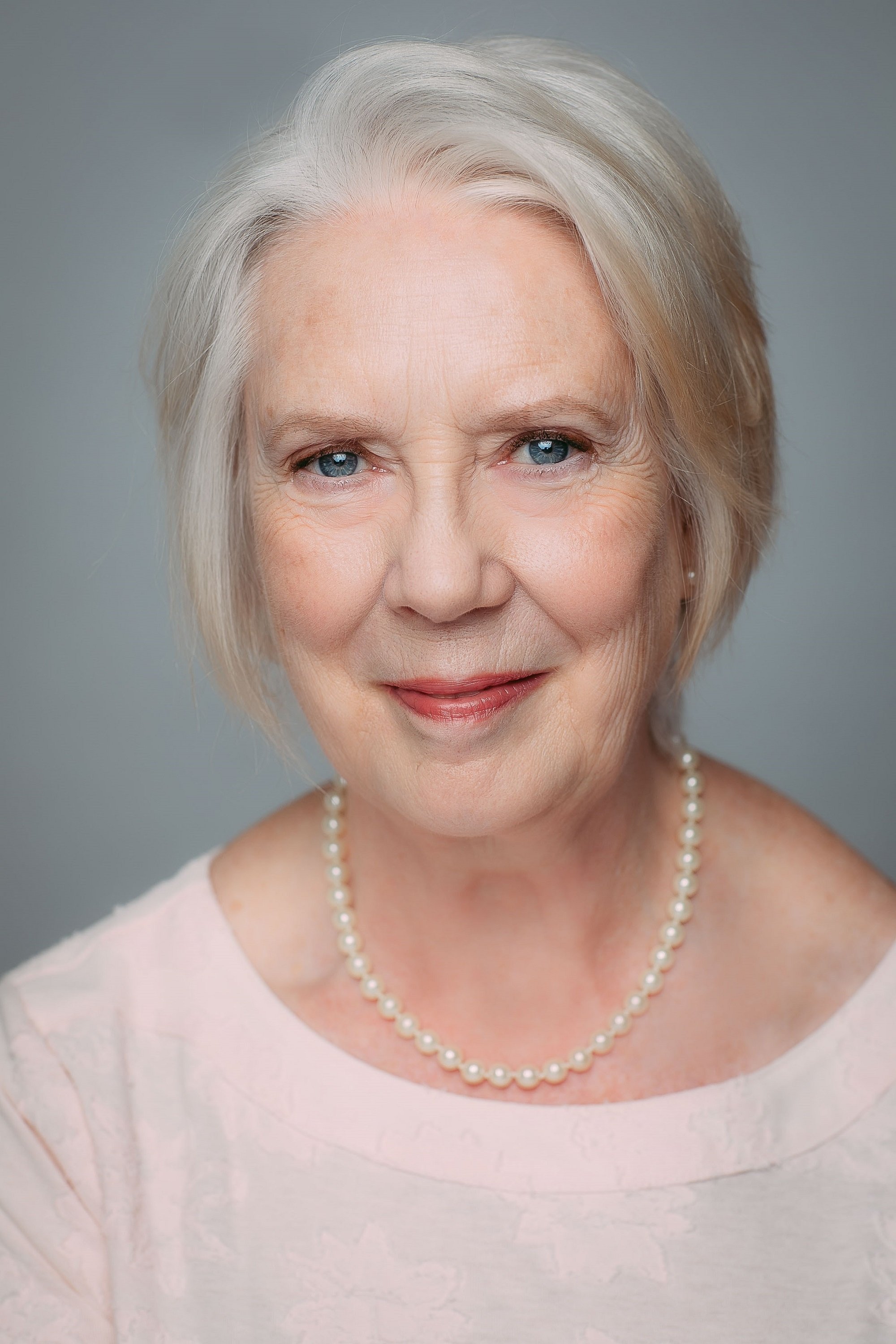Jennifer Higgin - Martha