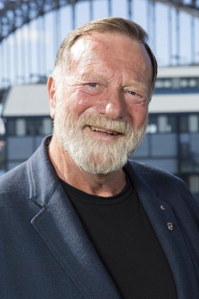 Jack Thompson - Dr. Walter Perkins