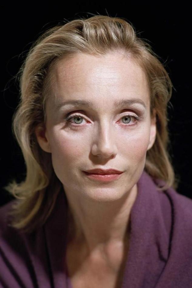 Kristin Scott Thomas - Mimi Smith