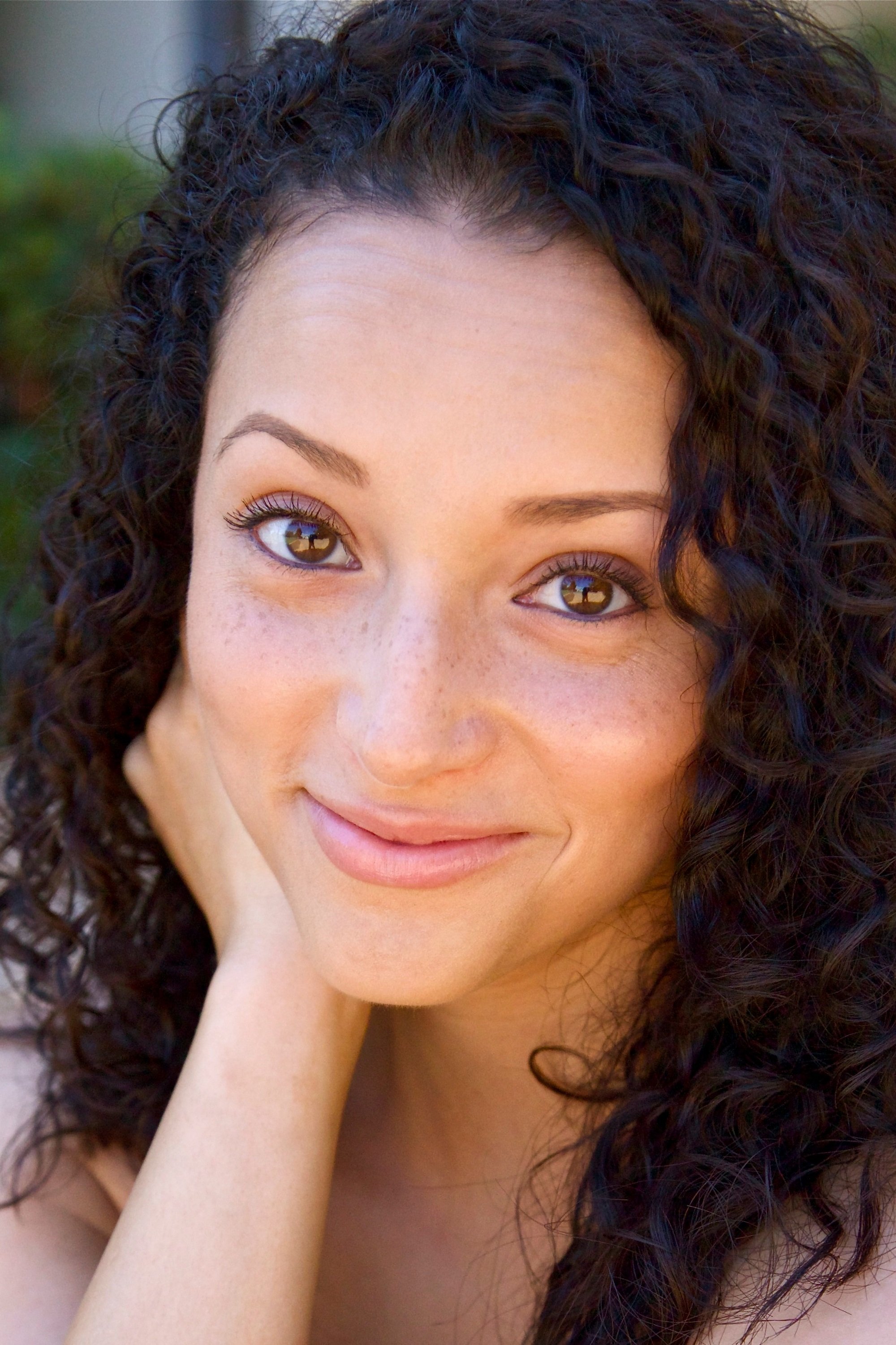 Danielle Vega - Leah Hamilton