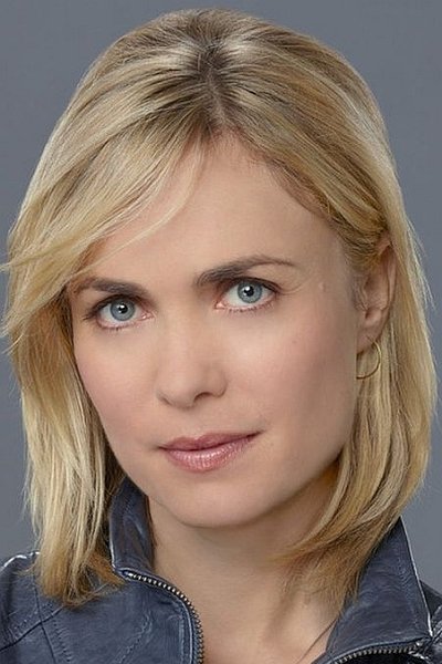 Radha Mitchell - Leslie