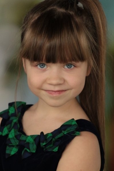 Izabella Dzmitryieu - Small Girl