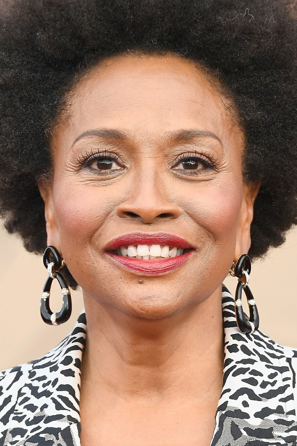 Jenifer Lewis - Narrator (voice)