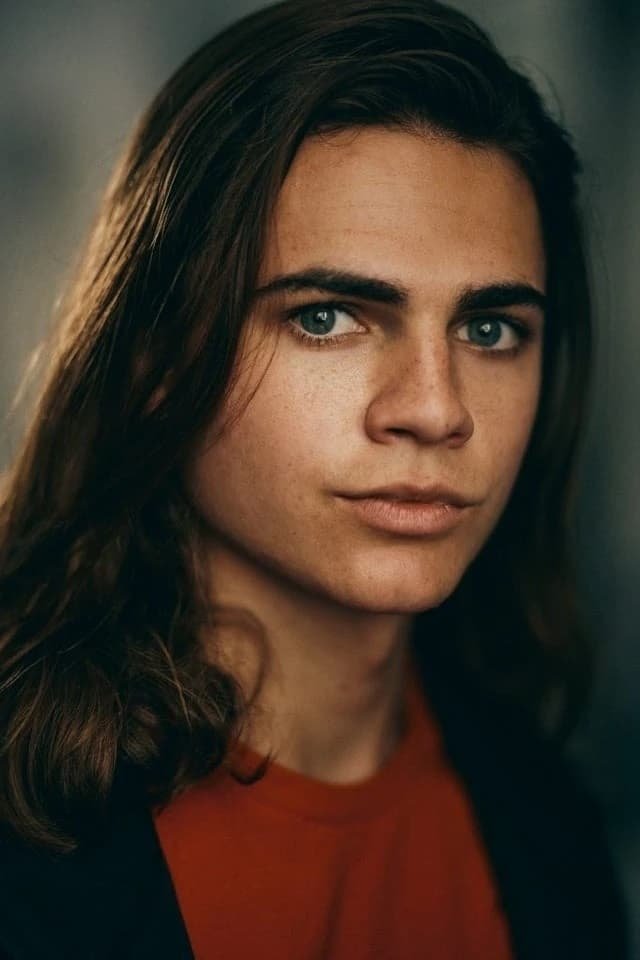 Oliver Watson - Tristan