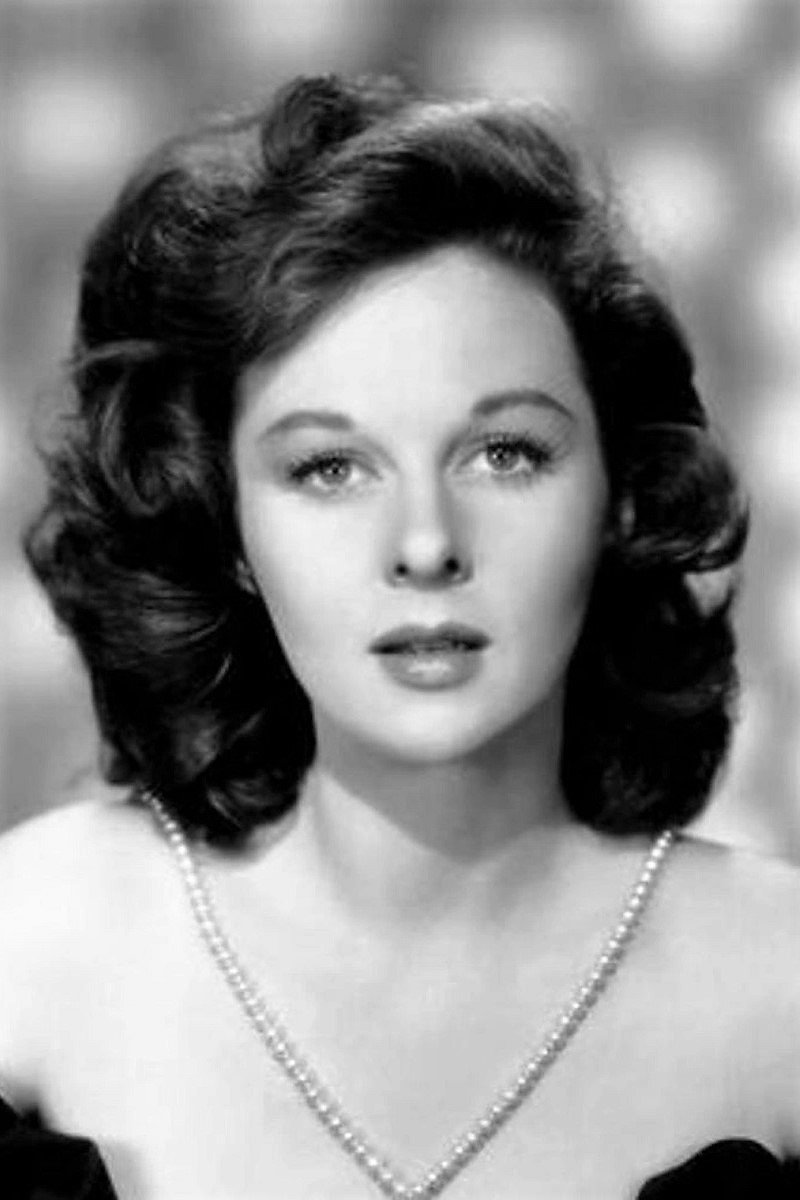 Susan Hayward - Self (archive footage)