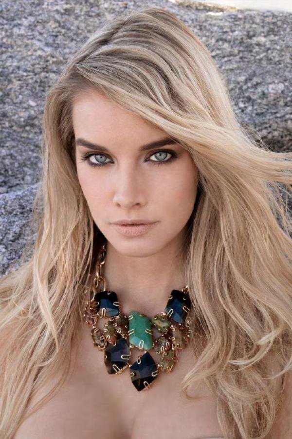 Emily Maddison - Nina