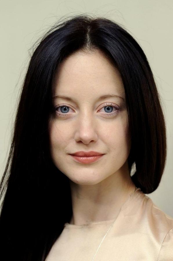 Andrea Riseborough - Alessia Holt