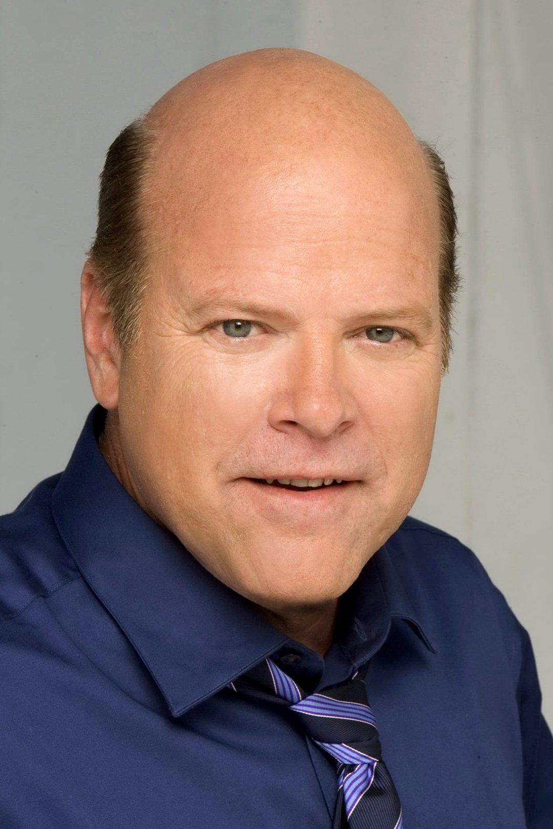Rex Linn - Security Guard