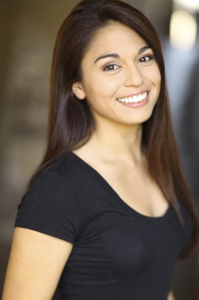 Andrea Andrade - La Gatita Waitress