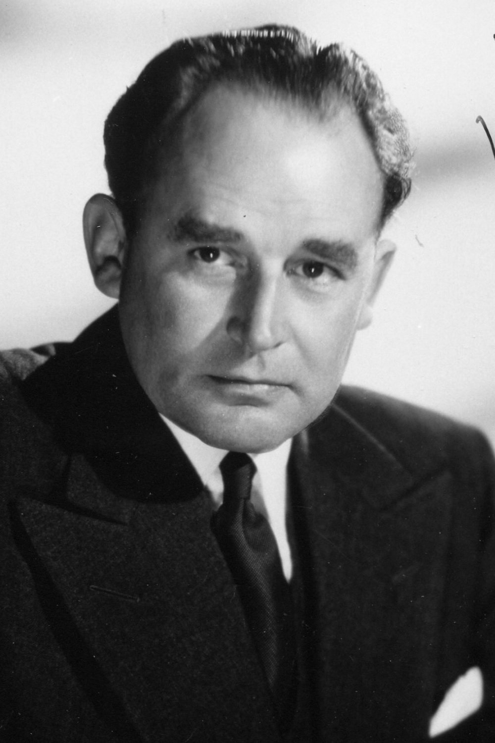 Geoffrey Keen - Yokel