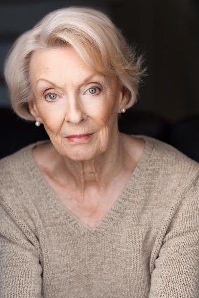 Barbara Wallace - Evelyn