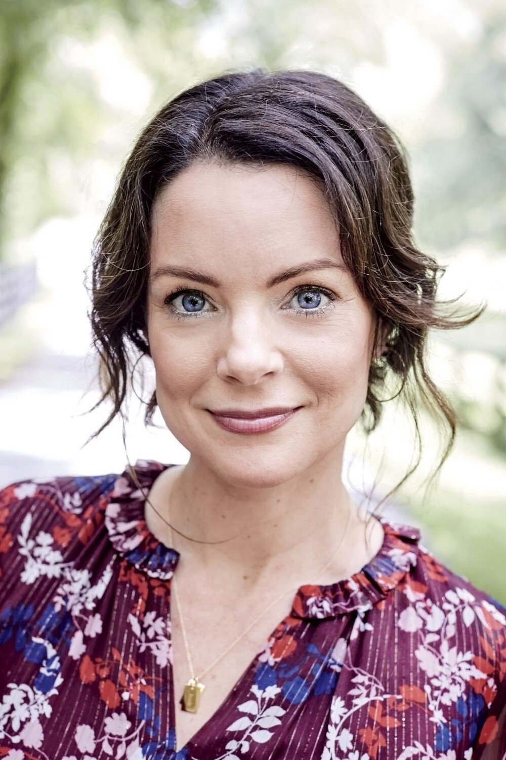 Kimberly Williams-Paisley - Claire Darrow