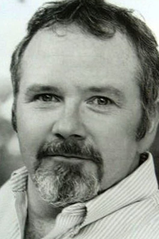 Tom Riis Farrell - Plaza Doctor