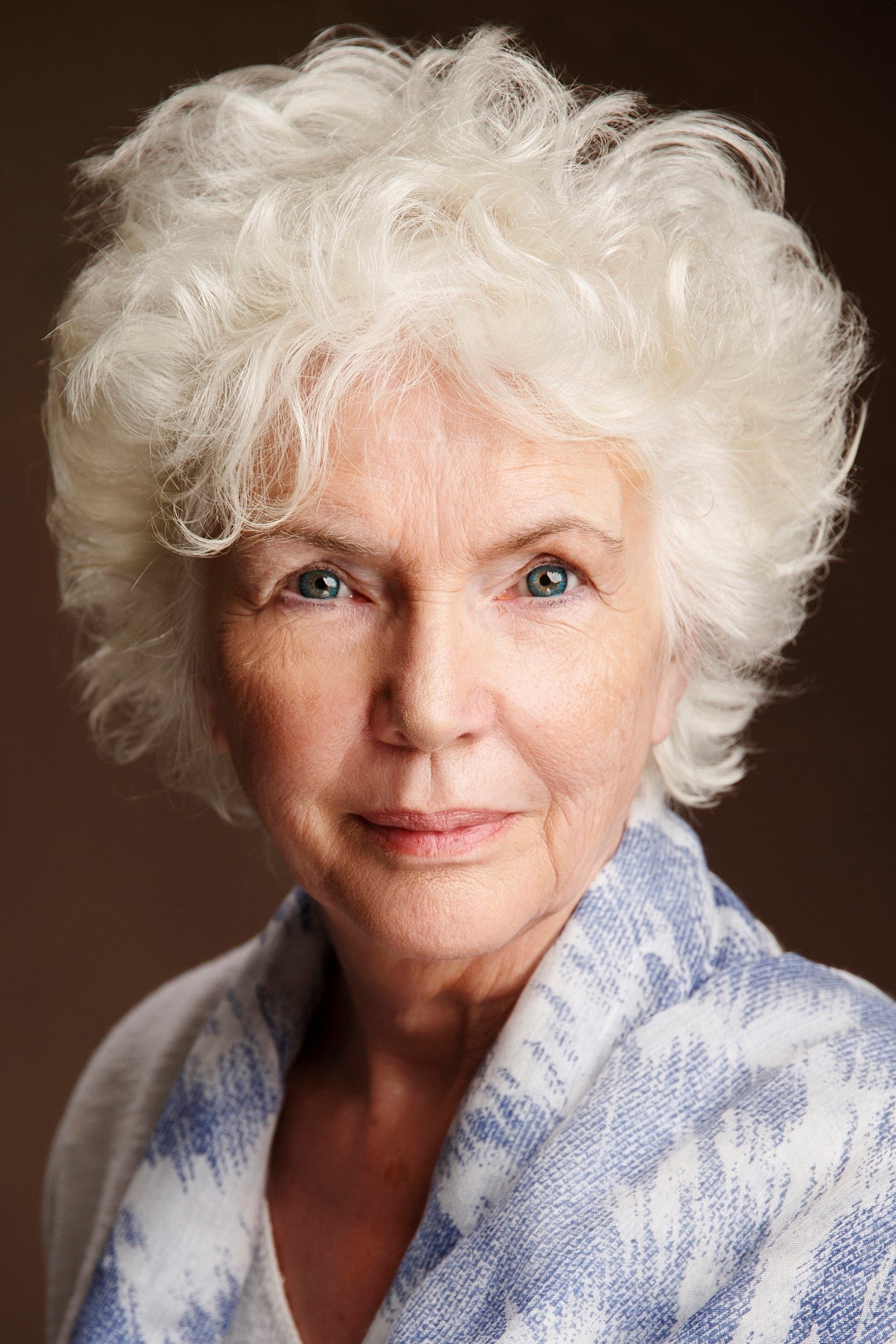 Fionnula Flanagan - Mrs. Bertha Mills