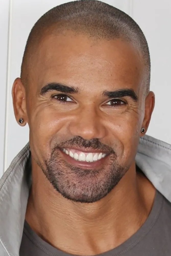 Shemar Moore - Victor Stone / Cyborg (voice)