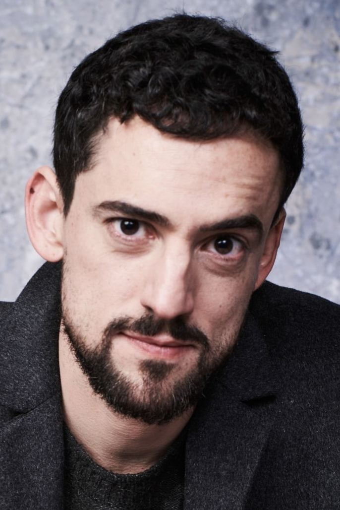 Luis Gerardo Méndez - Self