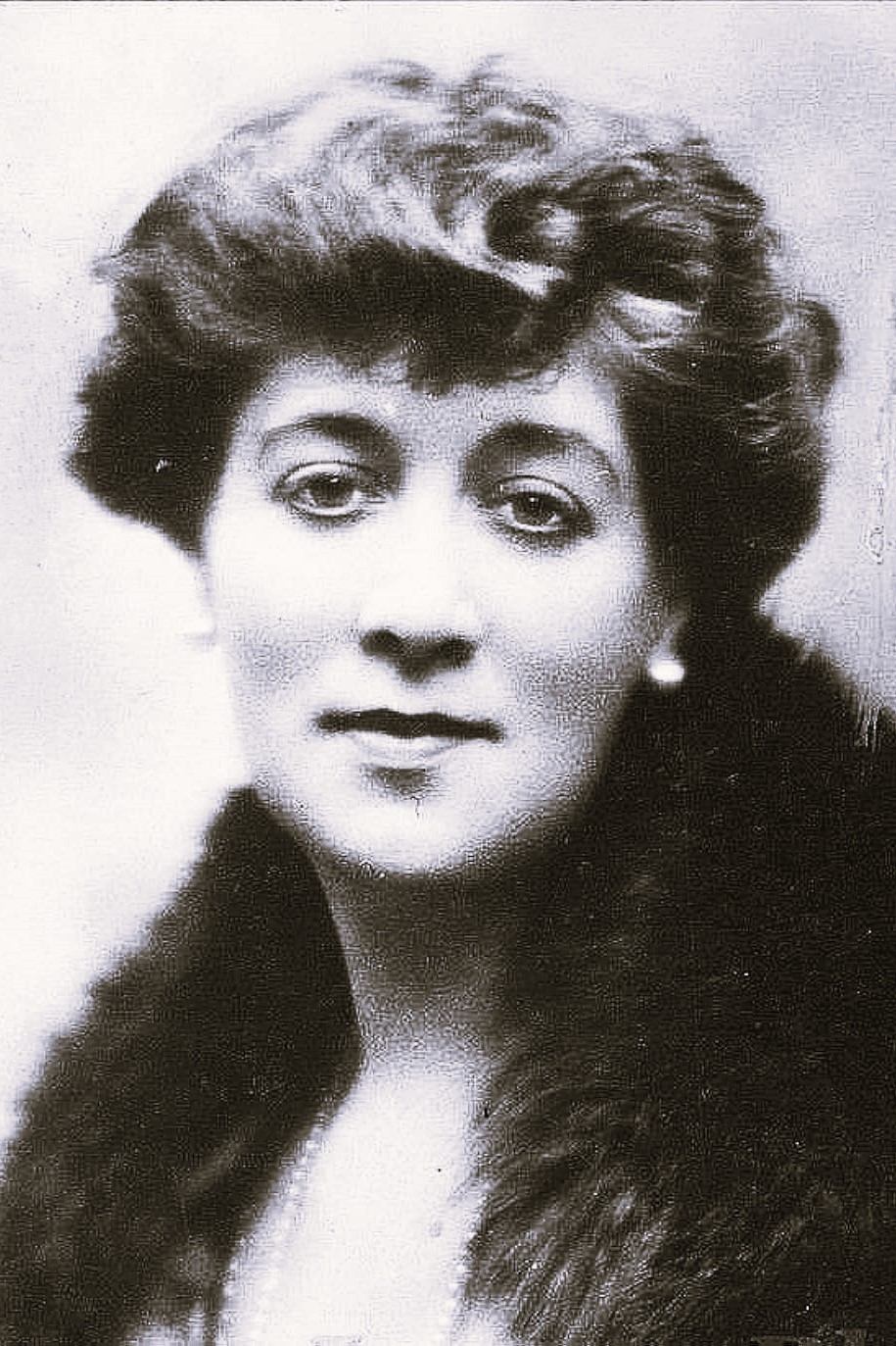 Winifred Harris - Dowager at Estate Dance (uncredited)