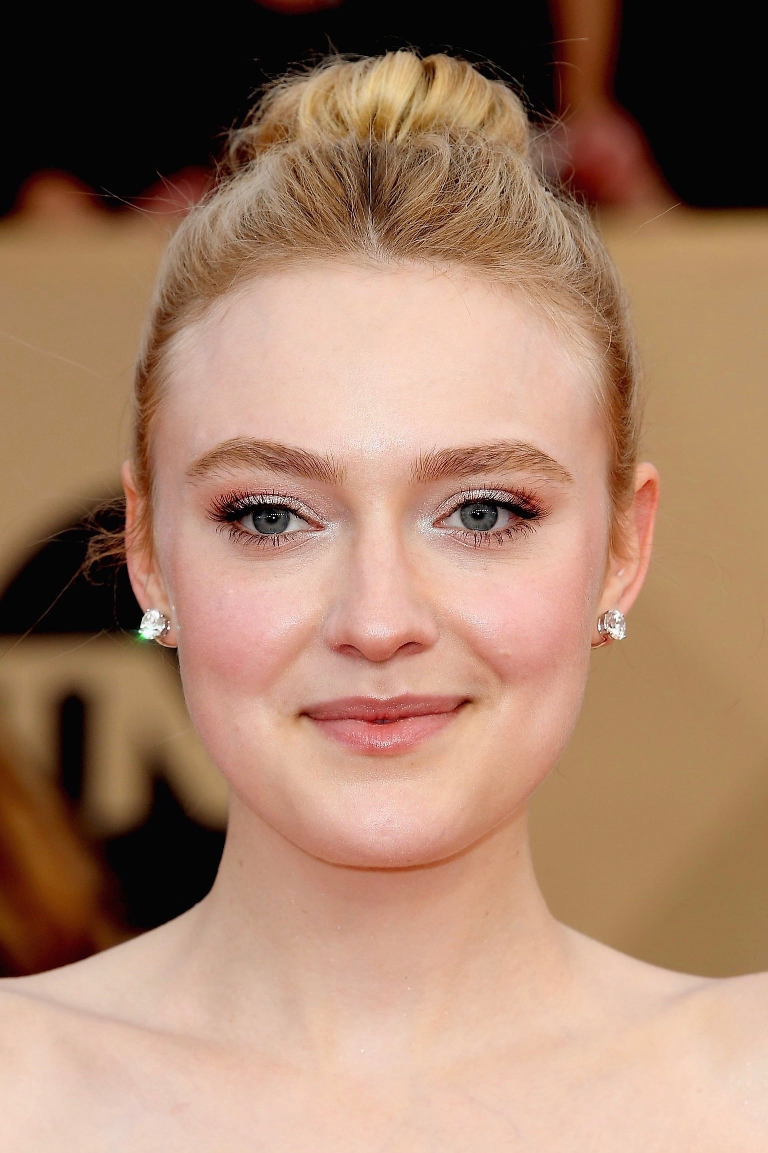 Dakota Fanning - Liz