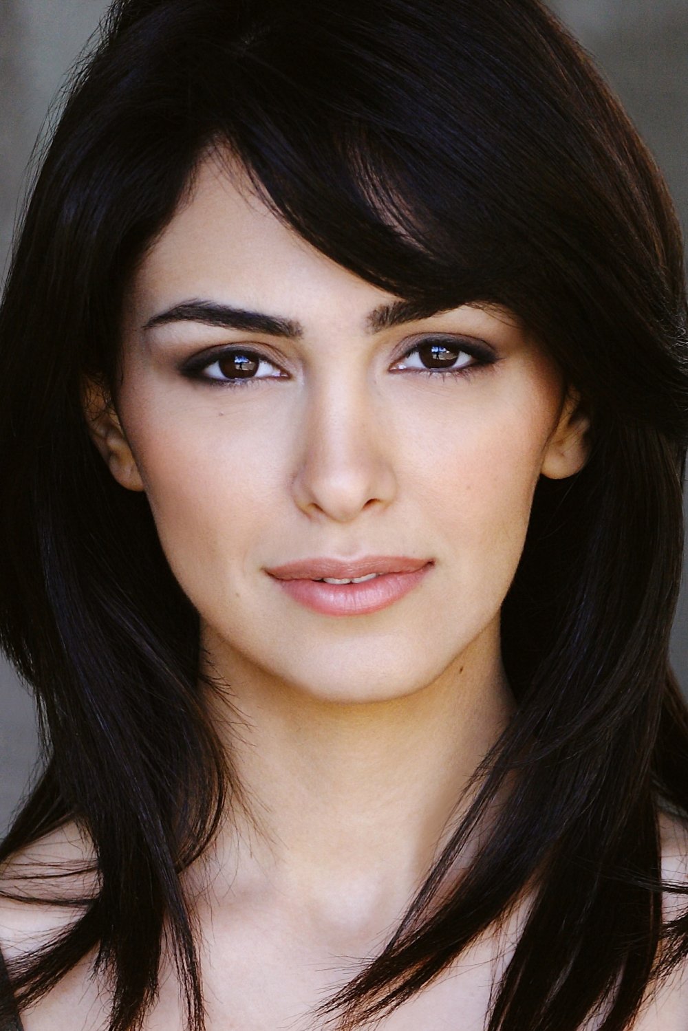 Nazanin Boniadi - Elaine