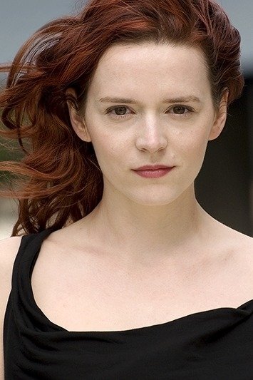Julia Krynke - Laura