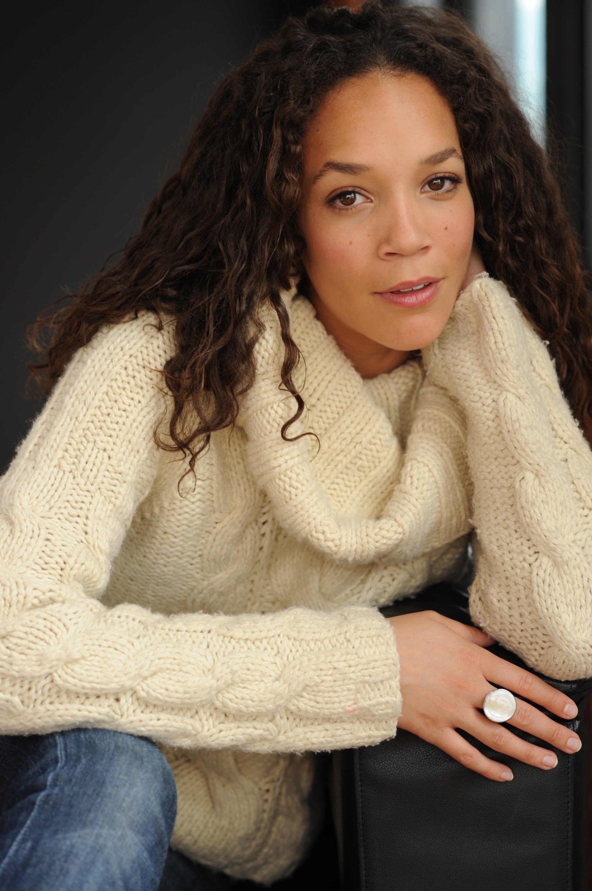 Caitlin Stryker - Linda McKinnon
