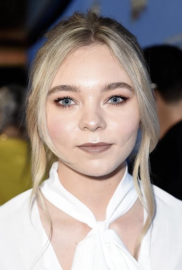 Taylor Hickson - Natasha Kohl