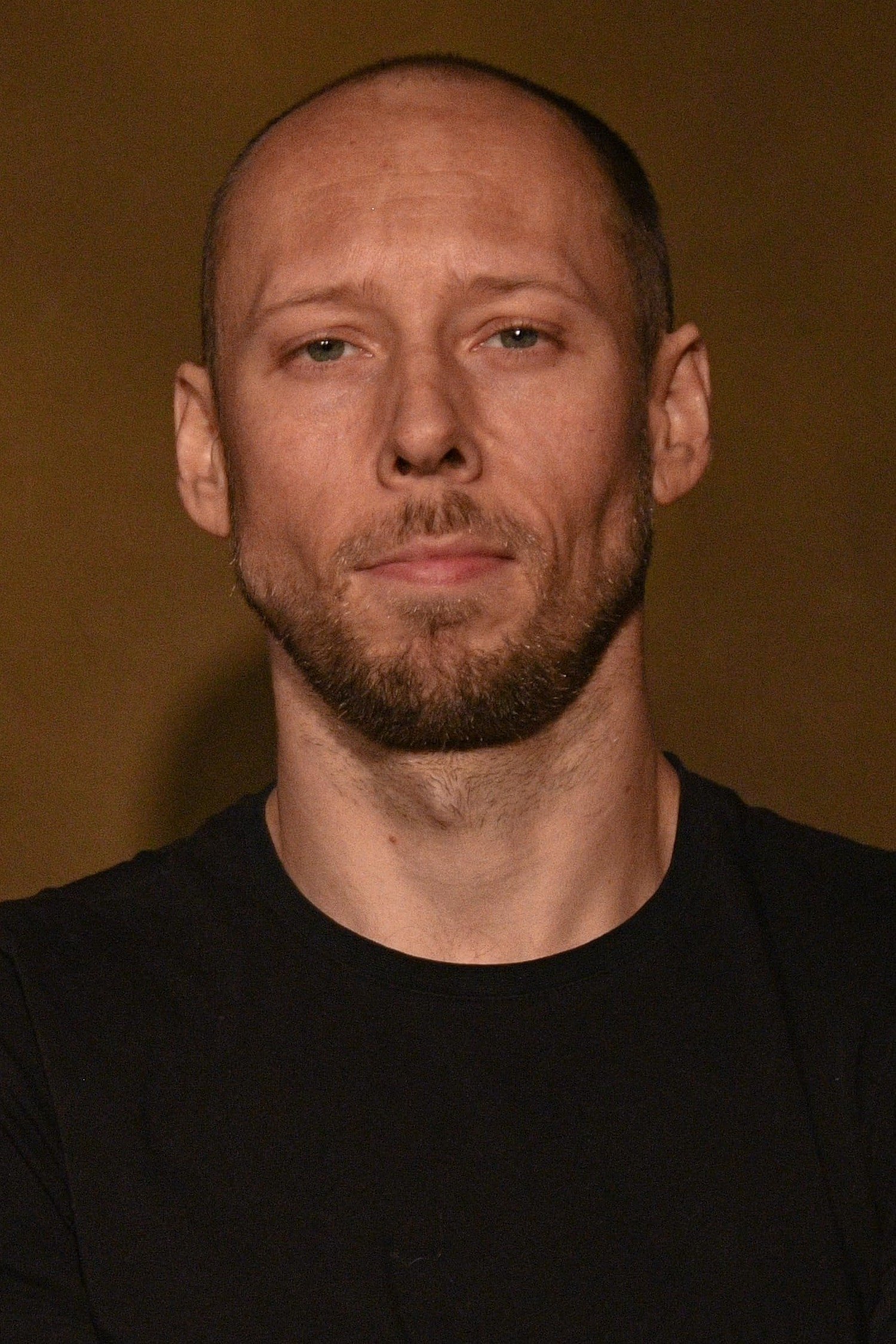 Gabriel Hansen - Mechanic Drug Dealer (uncredited)