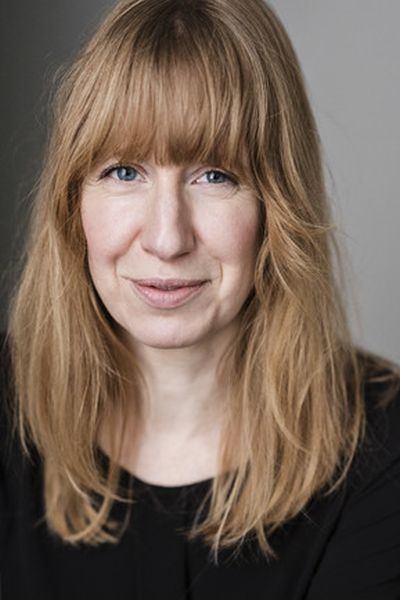 Nia Gwynne - Alice Simpson