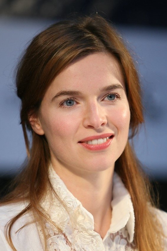 Thekla Reuten - Marie
