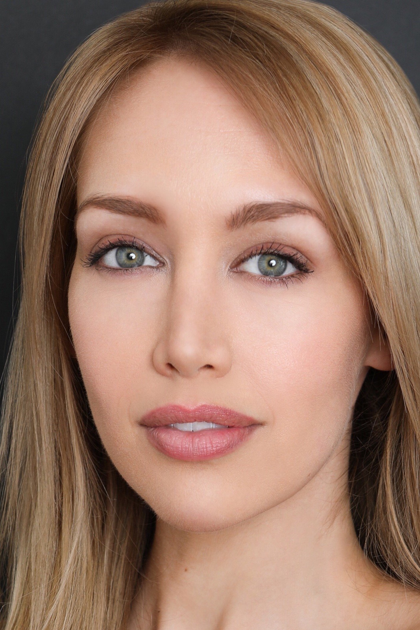 Devon Ogden - Gorgeous Blonde