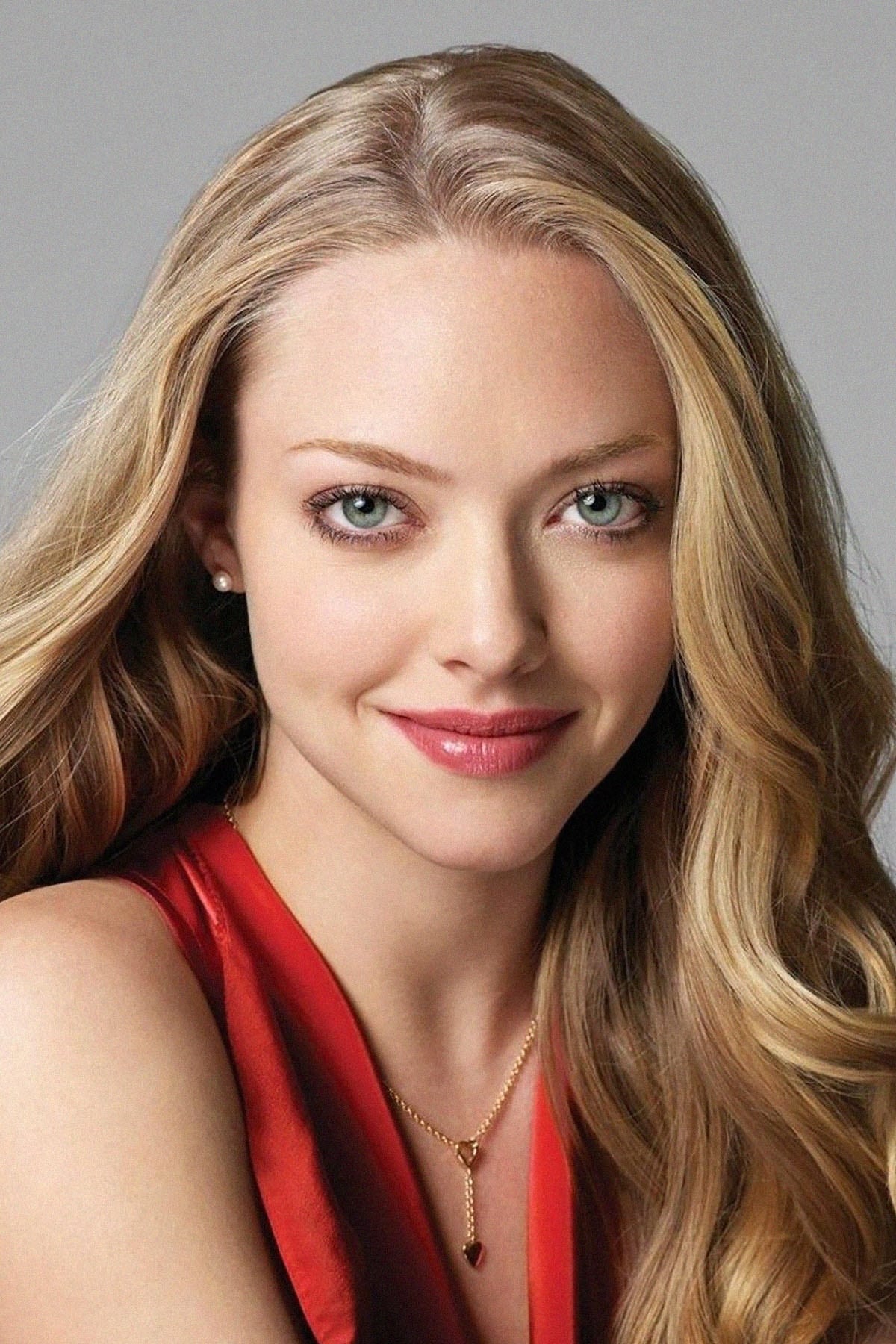 Amanda Seyfried - Daphne Blake (voice)