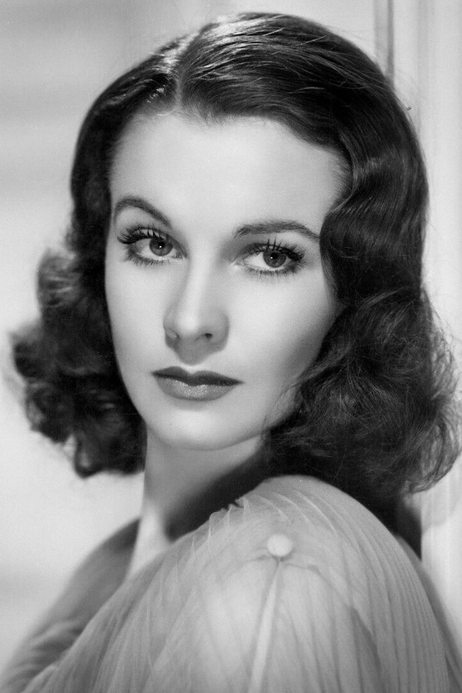 Vivien Leigh - Self (archive footage)