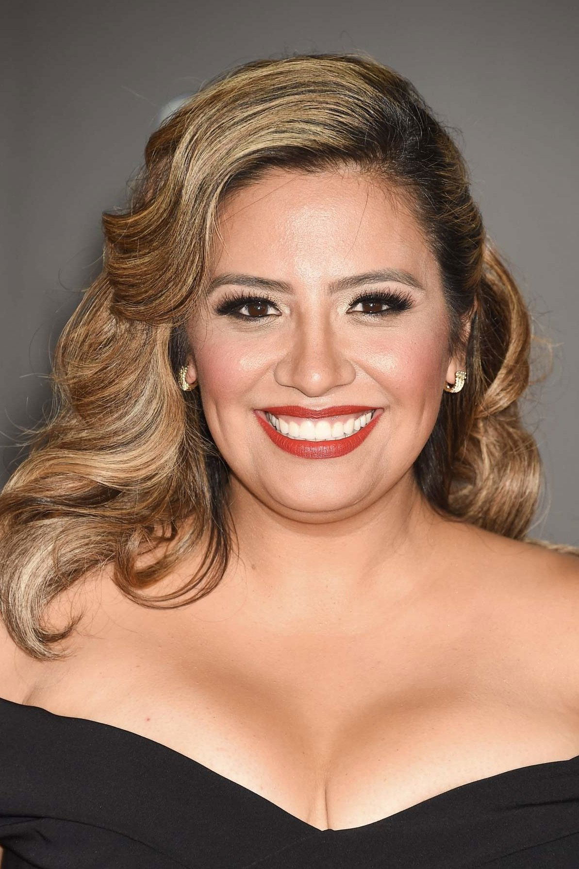 Cristela Alonzo - Self