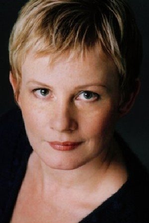 Elizabeth Saunders - Mrs. Starret