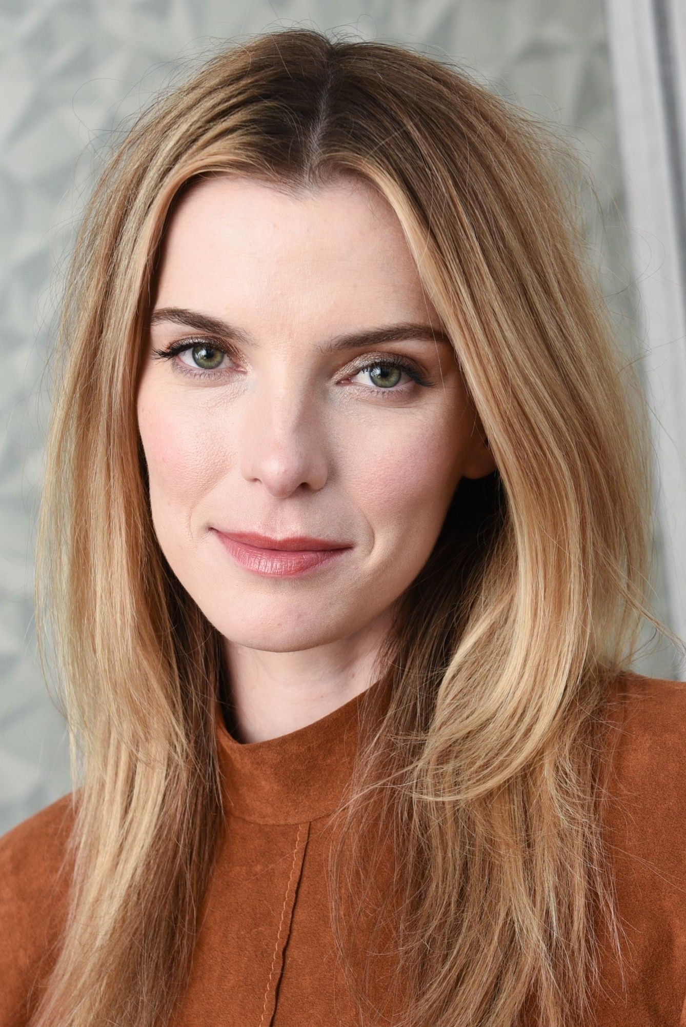 Betty Gilpin - Emmy Forester