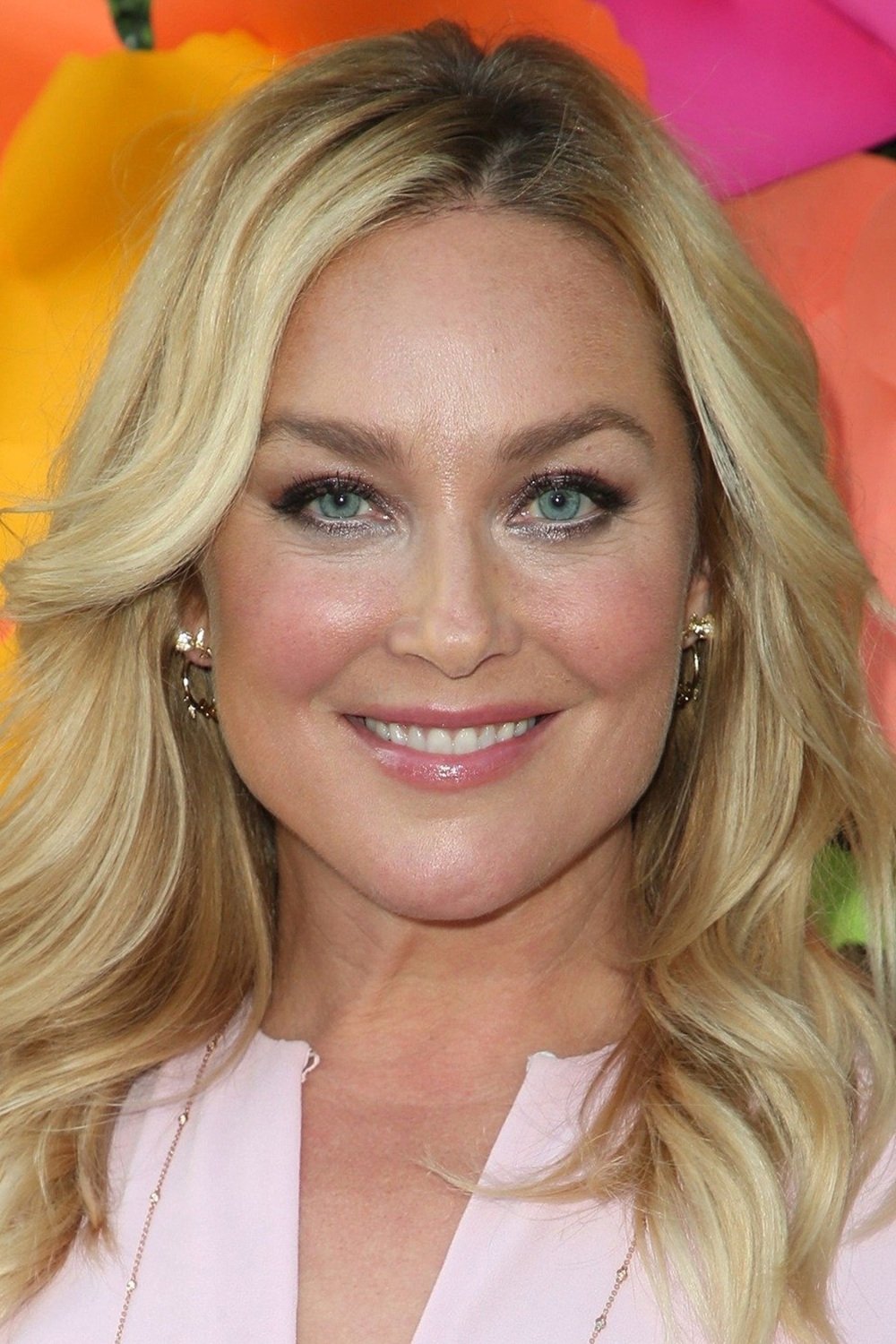 Elisabeth Röhm - Gail