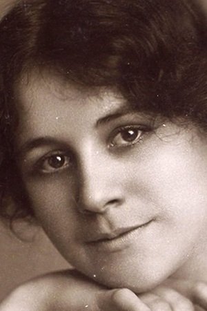 Lillian Albertson - Slave (uncredited)