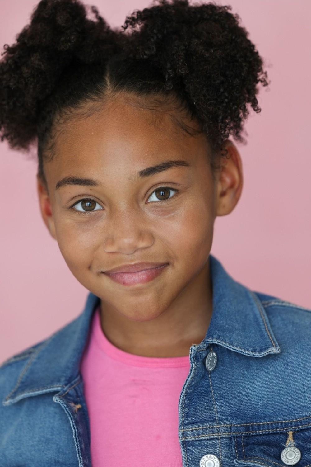 Elle Naomi - Young Belle