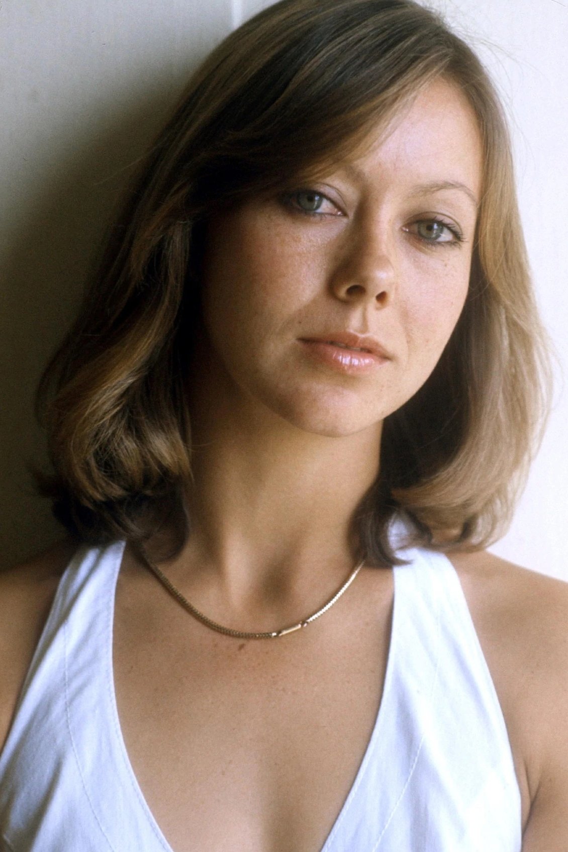 Jenny Agutter - Nurse Alex Price