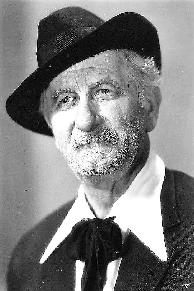 Lafe McKee - Unemployed Farmer (uncredited)