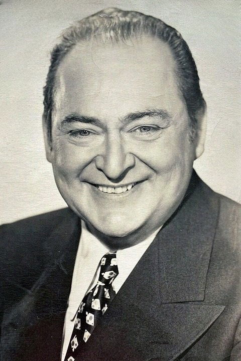 Edward Arnold - Politician (uncredited)